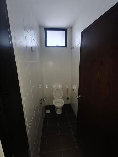 Shop / Office for Rent in Setia Mayuri (Semenyih) - CK Law - Bathroom - PropertyGuru.com.my