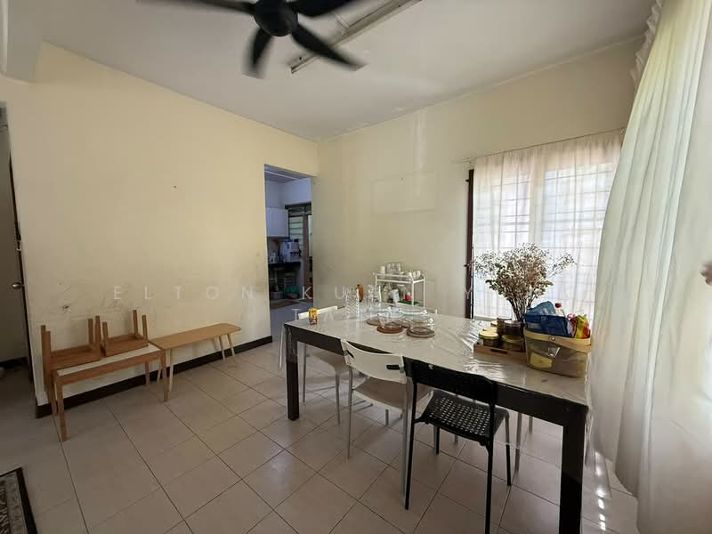 Rumah Teres 2 Tingkat untuk Disewa di Bandar Sri Damansara (Selangor) - Elton Kuan Yung Tatt - Dining Room - PropertyGuru.com.my