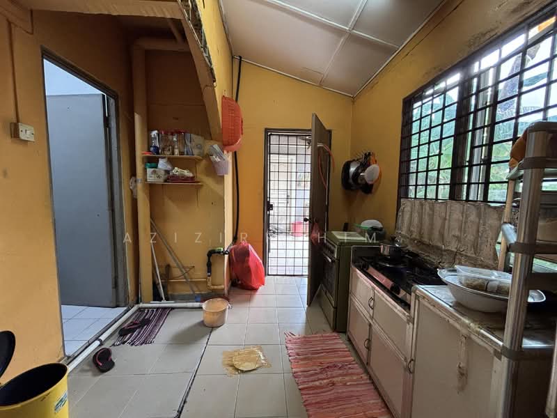 Rumah Teres 2 Tingkat untuk Dijual di Taman Putra Perdana (Puchong) - Azizirrahim . - Kitchen - PropertyGuru.com.my