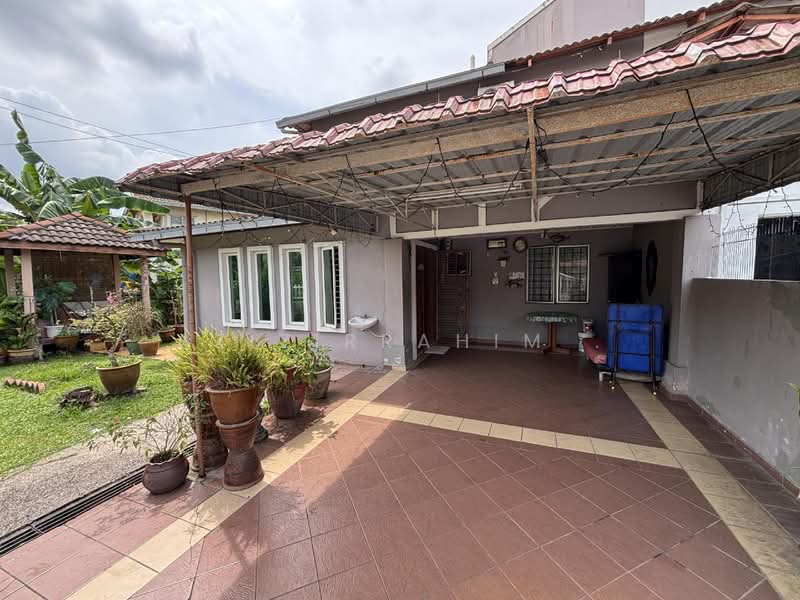 Rumah Teres 2 Tingkat untuk Dijual di Taman Putra Perdana (Puchong) - Azizirrahim . - Exterior - PropertyGuru.com.my