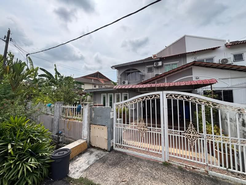 Rumah Teres 2 Tingkat untuk Dijual di Taman Putra Perdana (Puchong) - Azizirrahim . - Exterior - PropertyGuru.com.my