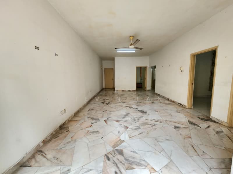 Pangsapuri untuk Dijual di Pangsapuri Lagoon Perdana - Steven Tan - Living Room - PropertyGuru.com.my