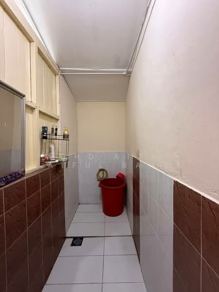 Tanah Kediaman untuk Dijual di Kampung Pandan Dalam (Ampang) - Mohd Aizat Saiful Bahri - Bathroom - PropertyGuru.com.my