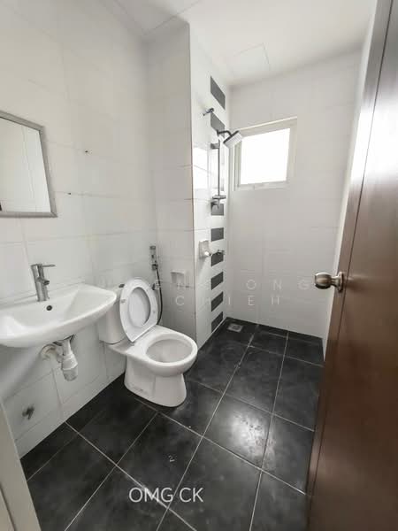Condominium for Sale at Lagoon Suites - Eugene Ong Eu chieh - PropertyGuru.com.my