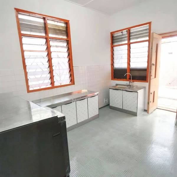 1-storey Terraced House for Rent in Taman Johor Jaya (Johor Bahru) - Fion Choo - PropertyGuru.com.my