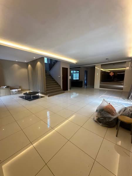 Link Bungalow for Sale in Taman Gaya (Ulu Tiram) - Terence Tan - Living Room - PropertyGuru.com.my