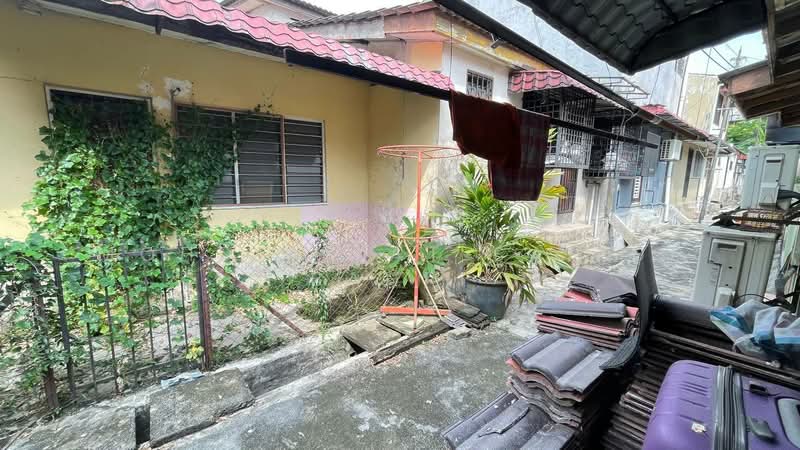 1-storey Terraced House for Sale in Cheras (Kuala Lumpur) - Mohd Aizat Saiful Bahri - Exterior - PropertyGuru.com.my