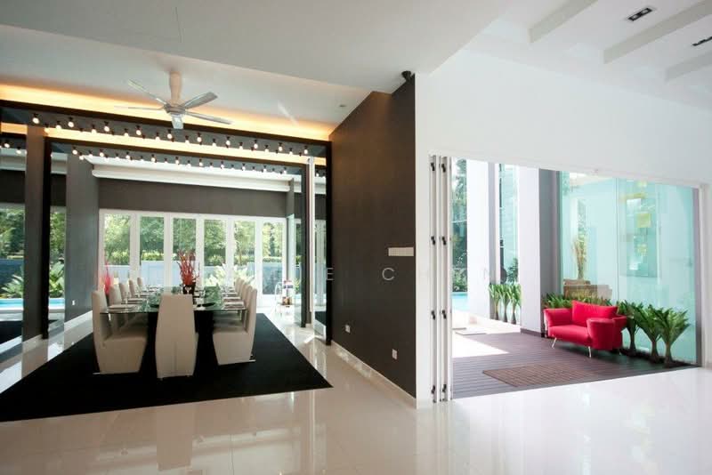 Kedai untuk Dijual di Mines Resort City (Seri Kembangan) - Jamie Chen - PropertyGuru.com.my