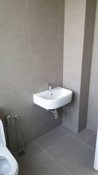 Service Residence for Sale at H2O Residences - Yao Tan - Bathroom - PropertyGuru.com.my
