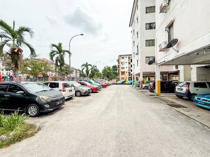 Apartment for Sale at Pangsapuri Bayu - Izzat Zamros - PropertyGuru.com.my
