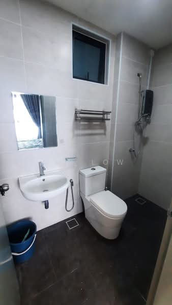 Servis Apartment untuk Disewa di B11 Parkland Residence - Amy Low - Bathroom - PropertyGuru.com.my