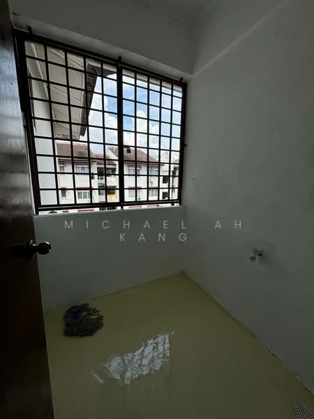 Residential Land for Sale in Johor Bahru (Johor) - Michael Ah Kang - Balcony - PropertyGuru.com.my