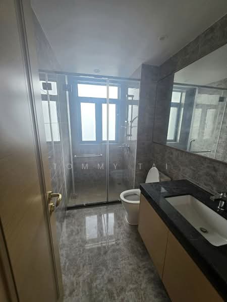 Kondominium untuk Dijual di R&F Princess Cove Phase 2-Seine Region - Tommy Tai - Bathroom - PropertyGuru.com.my