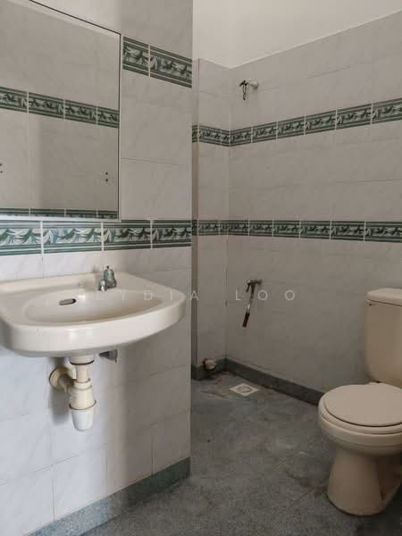 2-storey Terraced House for Rent in Usj 11 (Subang Jaya) - Lydia Loo - Bathroom - PropertyGuru.com.my