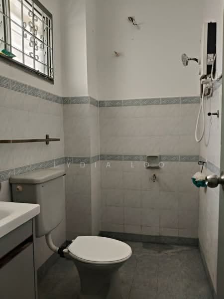 2-storey Terraced House for Rent in Usj 11 (Subang Jaya) - Lydia Loo - Bathroom - PropertyGuru.com.my