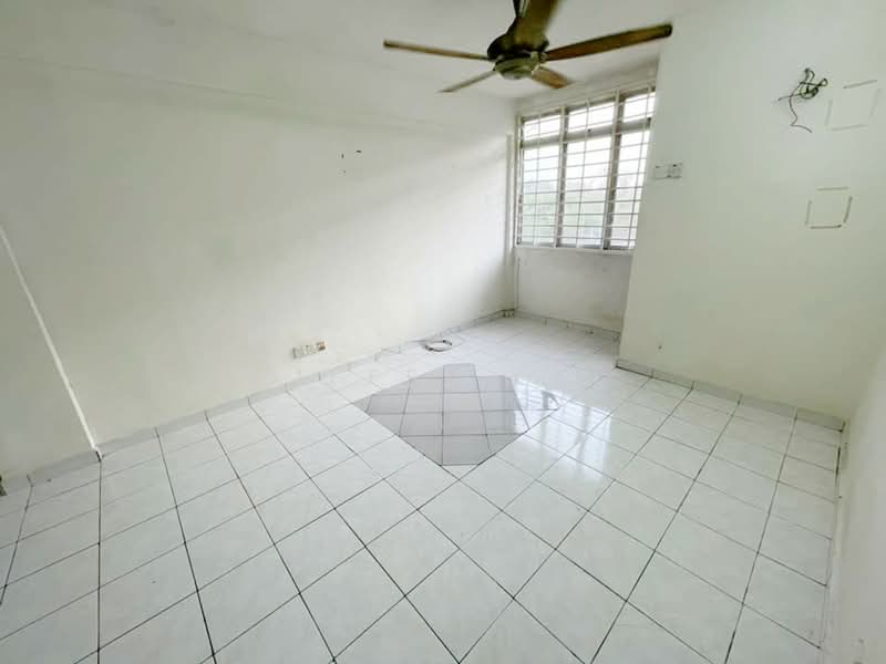 Apartment for Rent at Apartment Taman Topaz - Eiffel Lai - Living Room - PropertyGuru.com.my