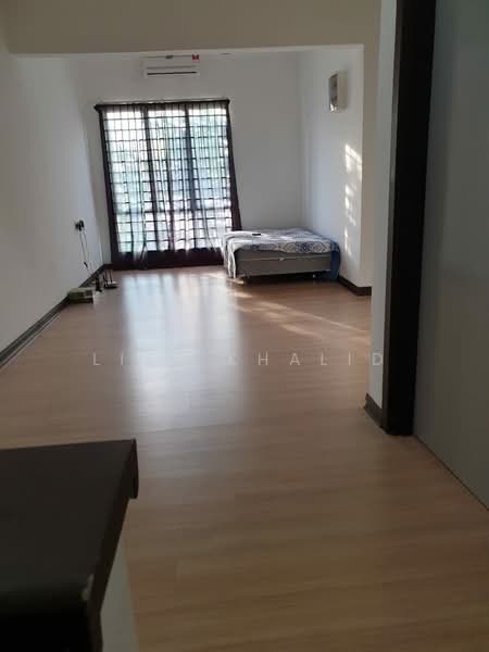 Rumah Teres untuk Dijual di Kampung Jalan Kebun (Shah Alam) - Liza Khalid - PropertyGuru.com.my
