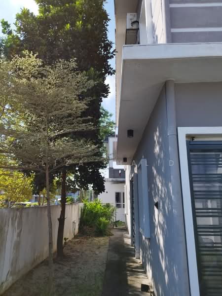 Rumah Teres untuk Dijual di Kampung Jalan Kebun (Shah Alam) - Liza Khalid - PropertyGuru.com.my