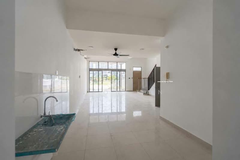 2-storey Terraced House for Sale in D'Island (Puchong) - Jason Tan - Living Room - PropertyGuru.com.my