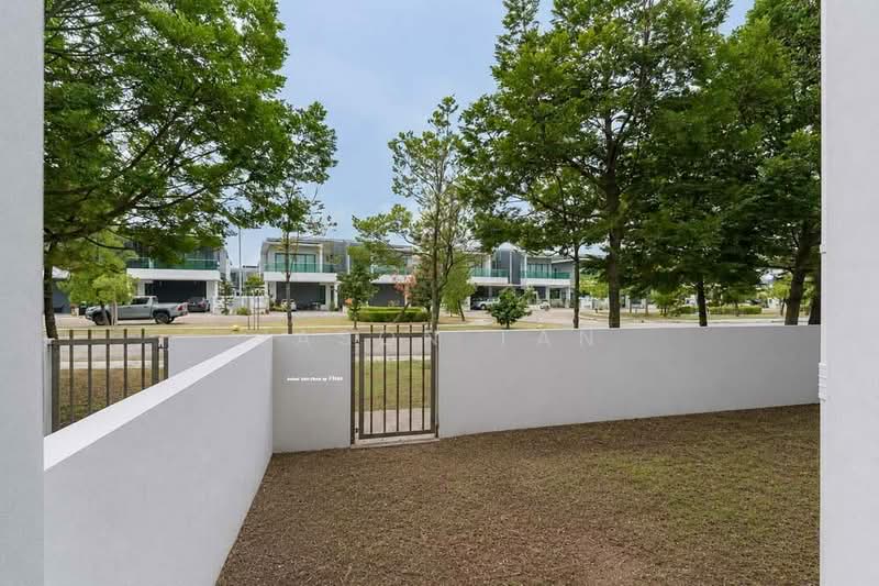 2-storey Terraced House for Sale in D'Island (Puchong) - Jason Tan - Exterior - PropertyGuru.com.my