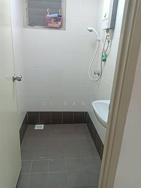 Pangsapuri untuk Dijual di Centrio Avenue - Li Fang - Bathroom - PropertyGuru.com.my