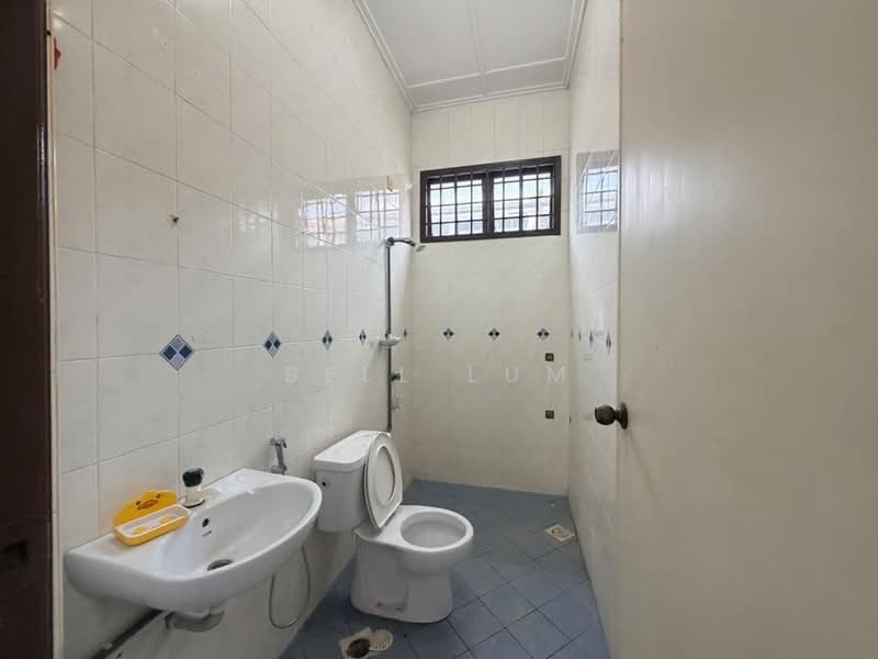 2-storey Terraced House for Sale in Taman Molek (Johor Bahru) - Bell Lum - PropertyGuru.com.my