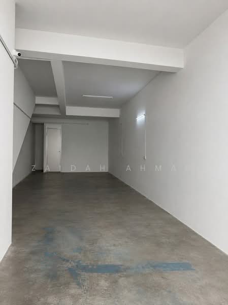 Shop for Rent in Saujana Impian (Kajang) - Zaidah Ahmad - Interior - PropertyGuru.com.my