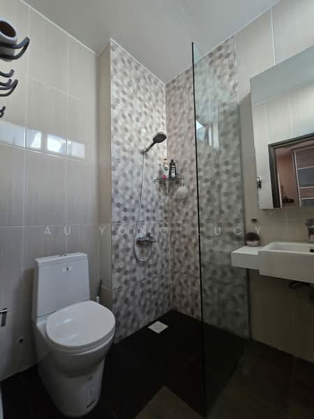 Cluster House for Sale in Senibong Cove (Masai) - Au Yong Lucy - Bathroom - PropertyGuru.com.my