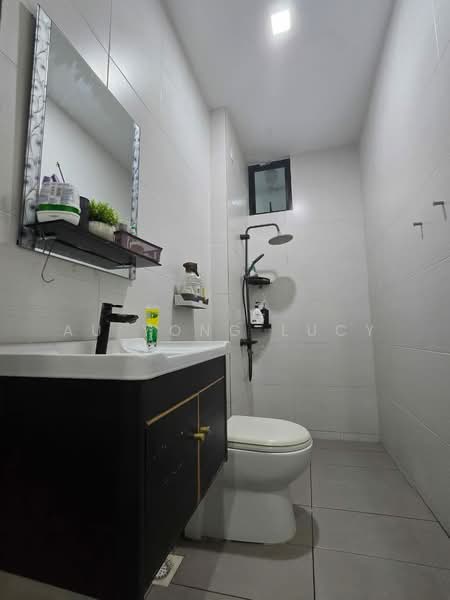 Cluster House for Sale in Senibong Cove (Masai) - Au Yong Lucy - Bathroom - PropertyGuru.com.my