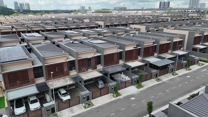 2-storey Terraced House for Sale in Puteri Harbour (Iskandar Puteri (Nusajaya)) - Liew Lih Yi - Exterior - PropertyGuru.com.my