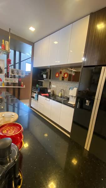 3-storey Terraced House for Rent in Lake Fields (Sungai Besi) - David Chee - Kitchen - PropertyGuru.com.my