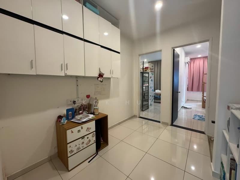 Rumah Teres 2 Tingkat untuk Dijual di Setia Eco Cascadia (Tebrau) - Kok Hui - Corridor - PropertyGuru.com.my