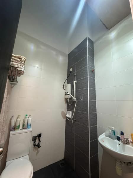 Rumah Teres 2 Tingkat untuk Dijual di Setia Eco Cascadia (Tebrau) - Kok Hui - Bathroom - PropertyGuru.com.my