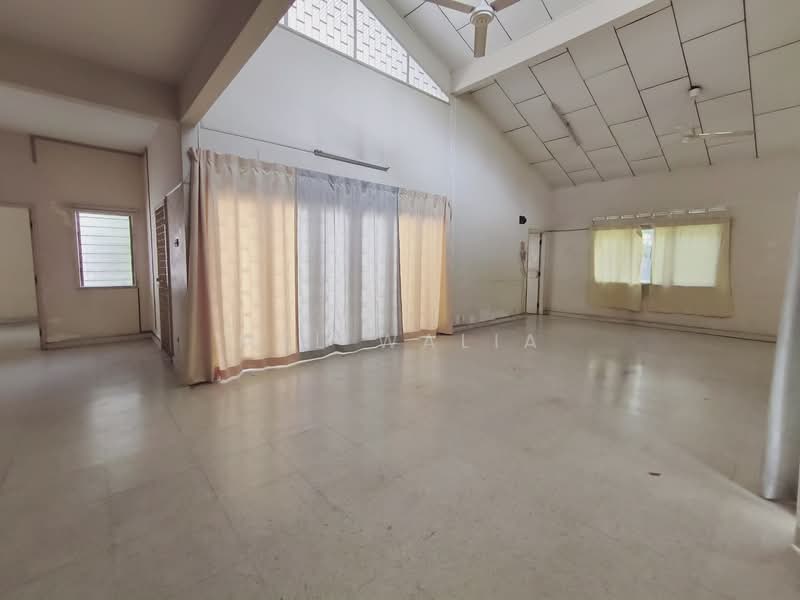 Rumah Banglo untuk Dijual di Ukay Heights (Ampang) - Mel Walia - PropertyGuru.com.my