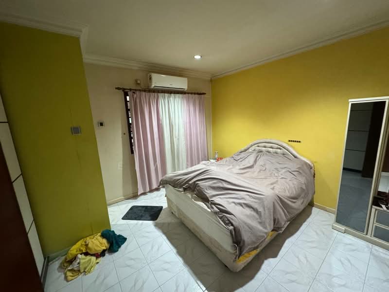 2-storey Terraced House for Sale in TAMAN PUCHONG UTAMA (Puchong) - Elvis Kok - Bedroom - PropertyGuru.com.my