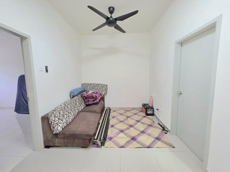 Rumah Teres 2 Tingkat untuk Dijual di Sepang (Selangor) - Mohd Aizat Saiful Bahri - Living Room - PropertyGuru.com.my