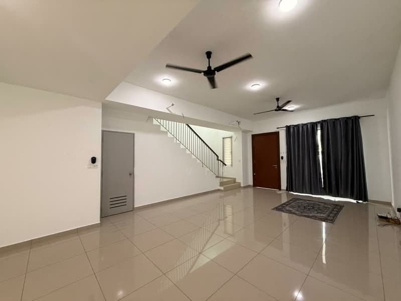 2-storey Terraced House for Sale in Bandar Gamuda Gardens (Rawang) - Kelvin . - Living Room - PropertyGuru.com.my