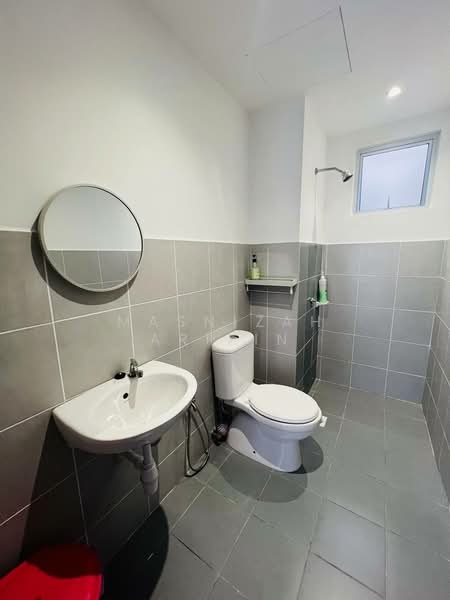 Service Residence for Sale at Kita Impian @ Cybersouth - Masnizah Arifin - Bathroom - PropertyGuru.com.my
