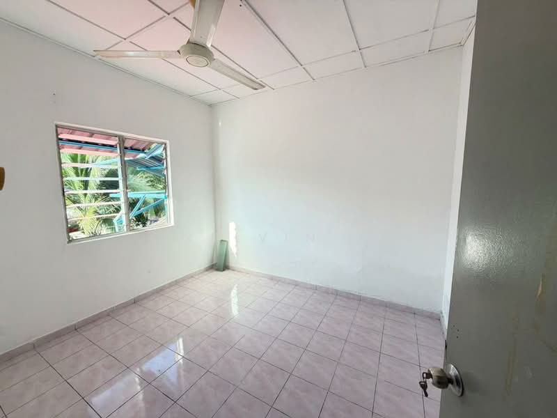 2-storey Terraced House for Sale in Bandar Bukit Beruntung (Bukit Beruntung) - Kelvin . - Interior - PropertyGuru.com.my