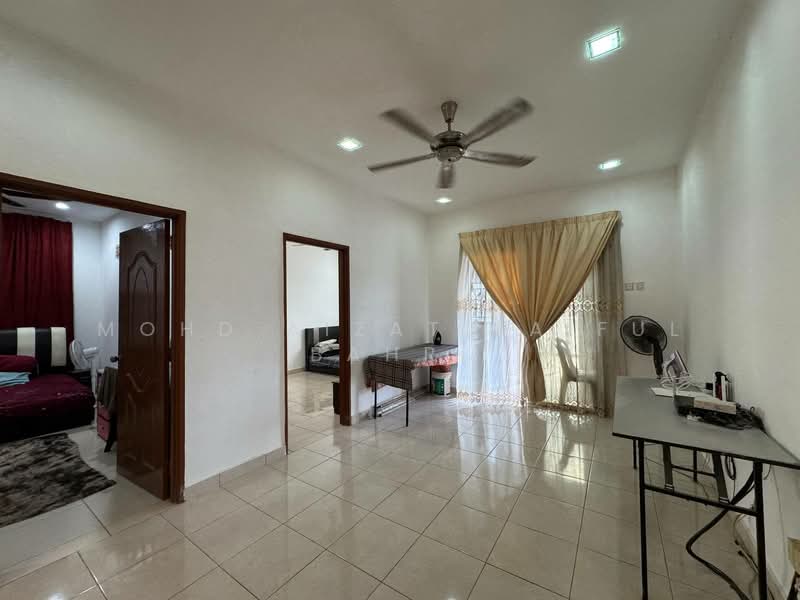 Semi-Detached House for Sale in Taman Kajang Impian (Kajang) - Mohd Aizat Saiful Bahri - Living Room - PropertyGuru.com.my