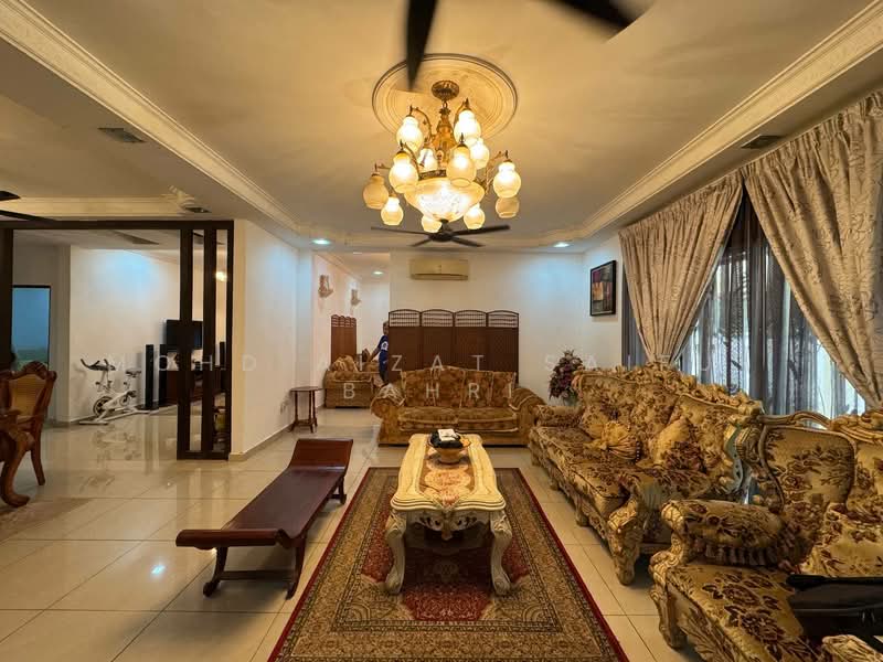 Semi-Detached House for Sale in Taman Kajang Impian (Kajang) - Mohd Aizat Saiful Bahri - Living Room - PropertyGuru.com.my