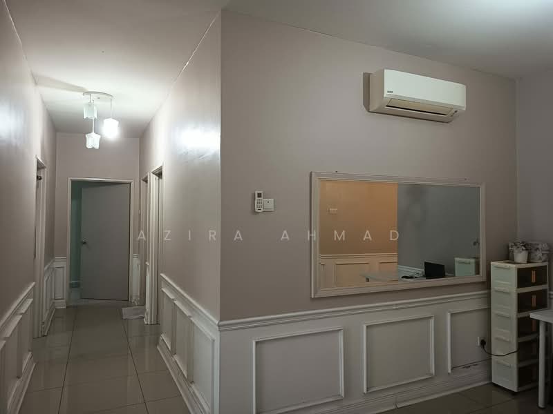 Pangsapuri untuk Dijual di Larai Apartment Presint 6 @ Putrajaya - Azira Ahmad - Corridor - PropertyGuru.com.my