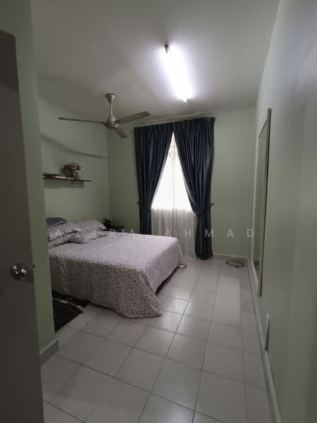 Pangsapuri untuk Dijual di Larai Apartment Presint 6 @ Putrajaya - Azira Ahmad - Bedroom - PropertyGuru.com.my