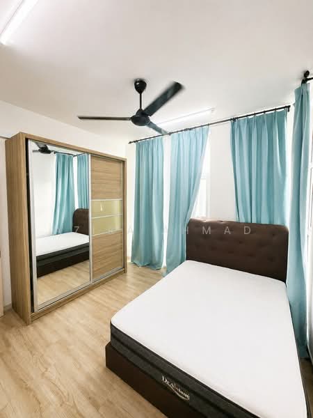 Condominium for Sale at Lakefront Homes - Azira Ahmad - Bedroom - PropertyGuru.com.my