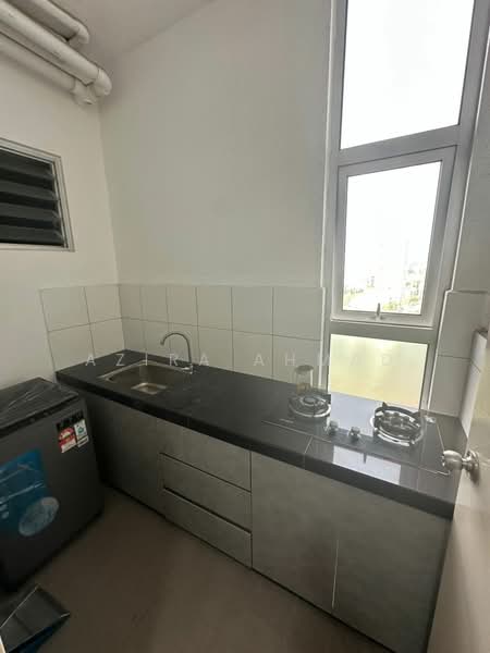 Condominium for Sale at Lakefront Homes - Azira Ahmad - Kitchen - PropertyGuru.com.my