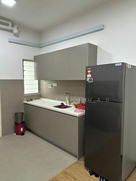 Condominium for Sale at Lakefront Homes - Azira Ahmad - Kitchen - PropertyGuru.com.my
