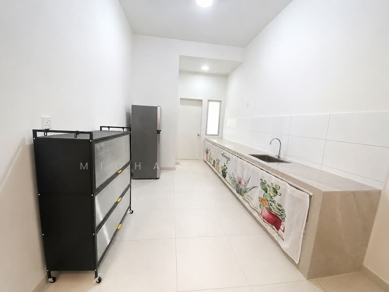 2-storey Terraced House for Rent in Bandar Gamuda Gardens (Rawang) - Michael Siong - Kitchen - PropertyGuru.com.my