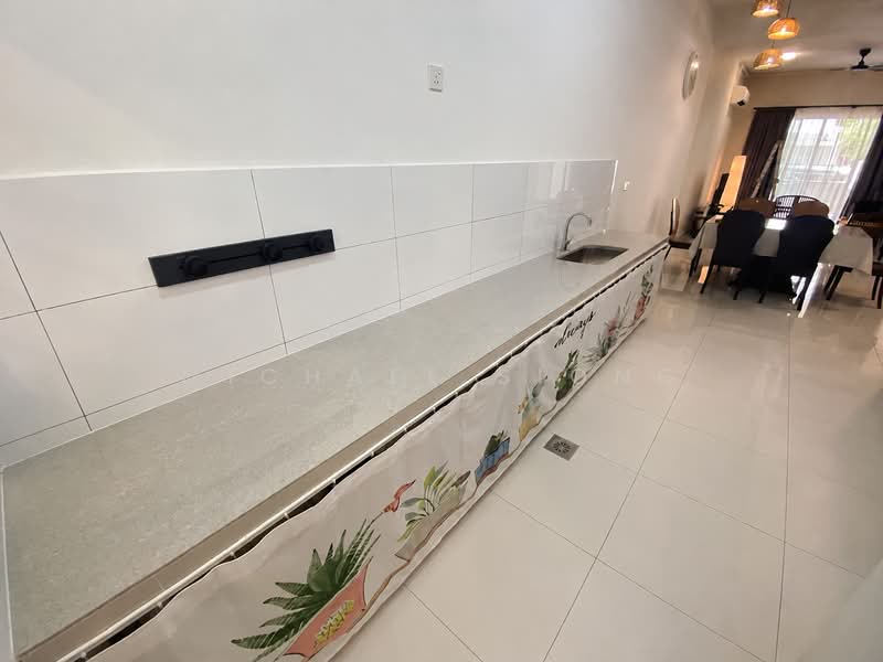 2-storey Terraced House for Rent in Bandar Gamuda Gardens (Rawang) - Michael Siong - Kitchen - PropertyGuru.com.my