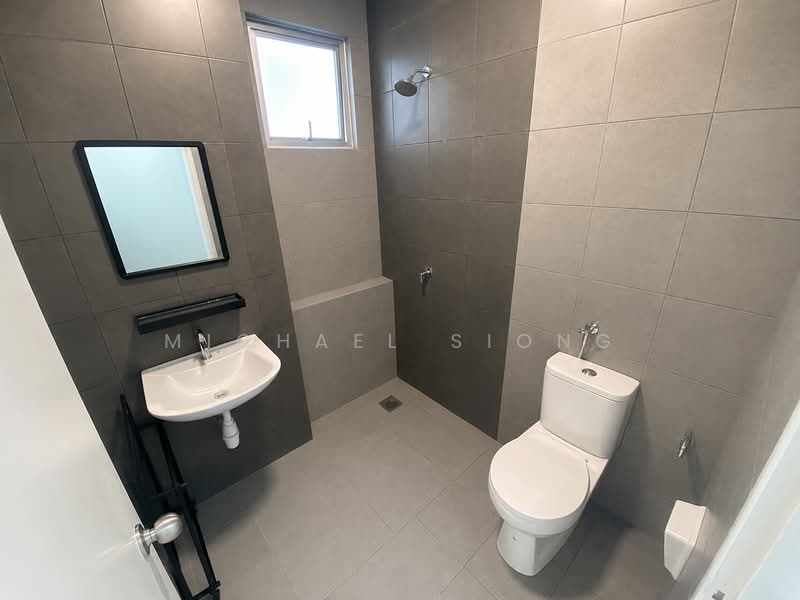 2-storey Terraced House for Rent in Bandar Gamuda Gardens (Rawang) - Michael Siong - Bathroom - PropertyGuru.com.my