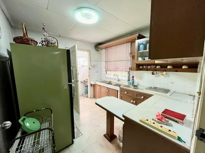 Rumah Teres 2.5 Tingkat untuk Dijual di Ukay Heights (Ampang) - Ali Idris - Kitchen - PropertyGuru.com.my